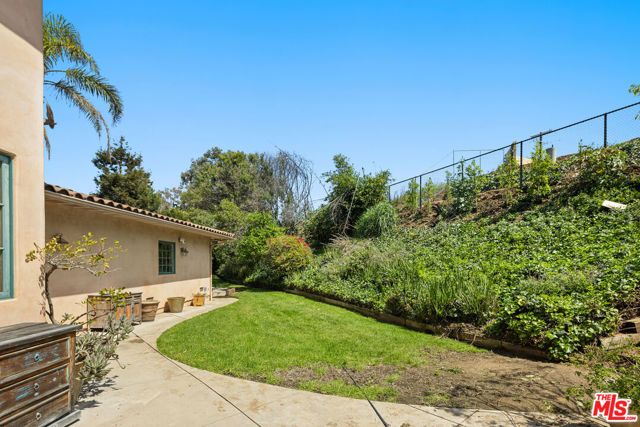 16820 W SUNSET, Pacific Palisades (los Angeles), CA 90272