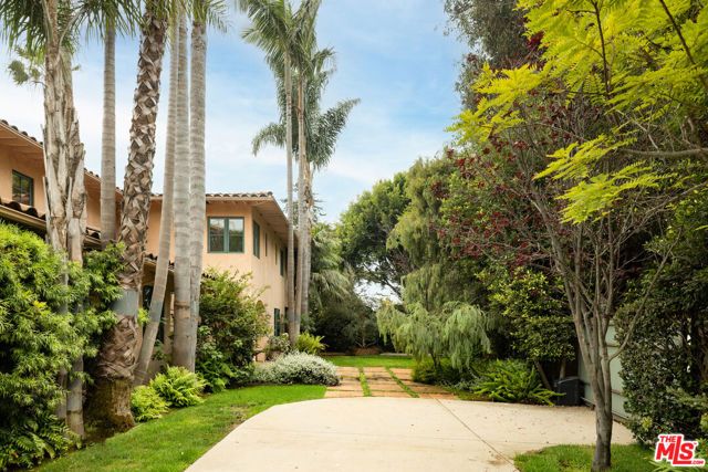 16820 W SUNSET, Pacific Palisades (los Angeles), CA 90272