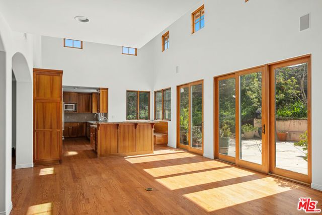 16820 W SUNSET, Pacific Palisades (los Angeles), CA 90272