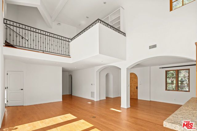 16820 W SUNSET, Pacific Palisades (los Angeles), CA 90272