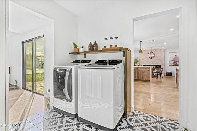 9001 W TAYLOR Street, Tolleson, AZ 85353