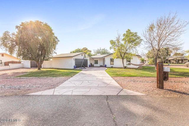 9001 W TAYLOR Street, Tolleson, AZ 85353