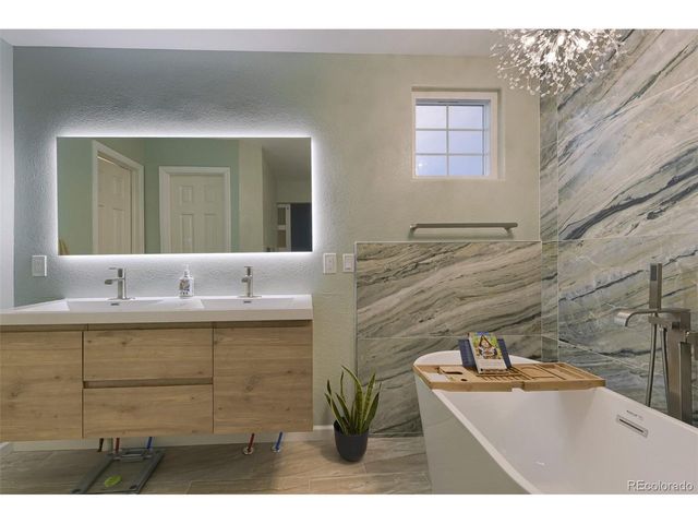 2947 S Lisbon Way, Aurora, CO 80013