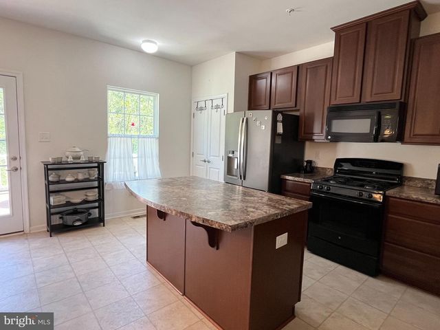 1126 SAGEVIEW DR, Pottstown, PA 19464