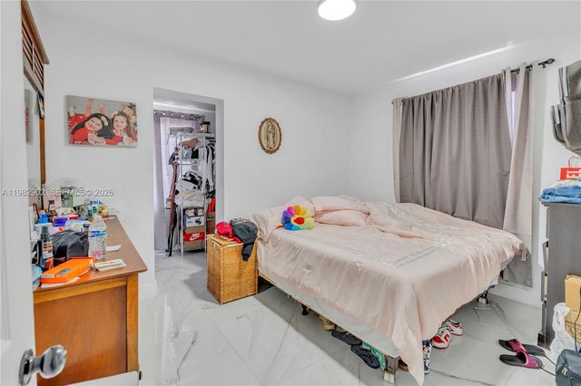 250 NW 34th Ave, Miami, FL 33125