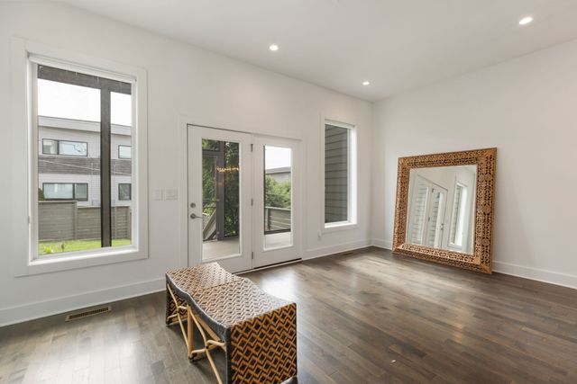418D 37th Ave, N, Nashville, TN 37209