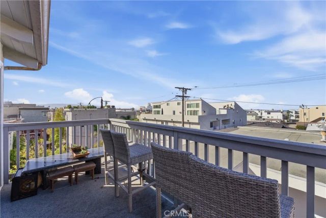 331 Manhattan, Hermosa Beach, CA 90254