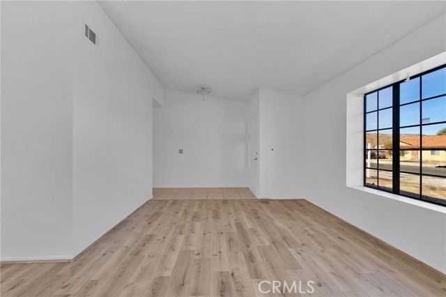 18037 Mondamon, Apple Valley, CA 92307