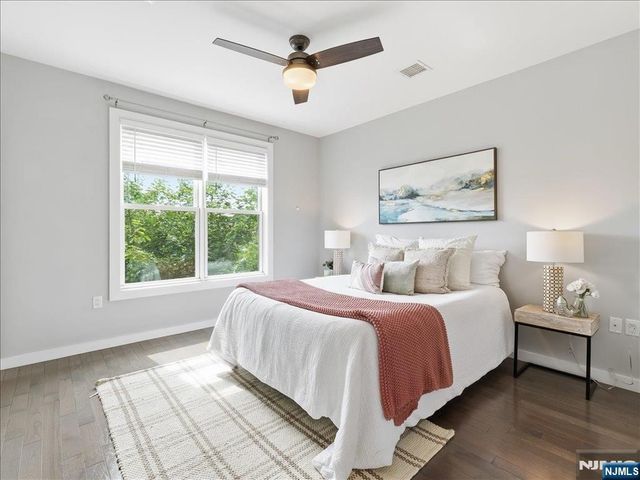 302 Palisade Avenue 404, Jersey City, NJ 07307