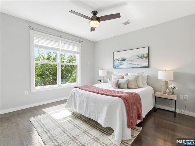 302 Palisade Avenue 404, Jersey City, NJ 07307