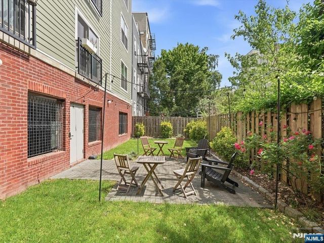 302 Palisade Avenue 404, Jersey City, NJ 07307