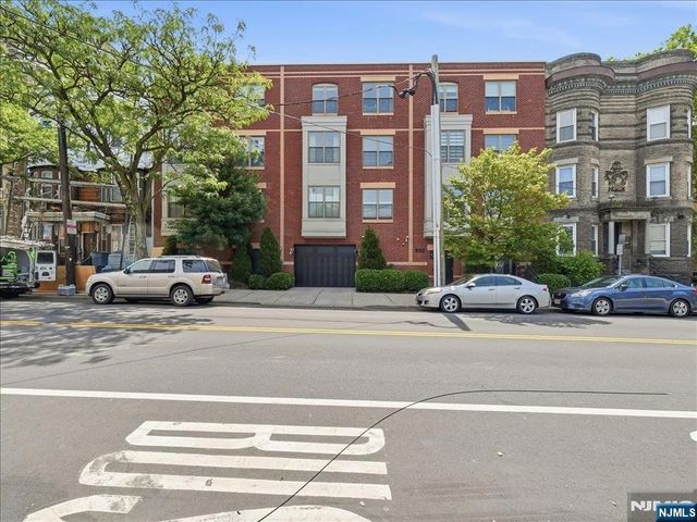 302 Palisade Avenue 404, Jersey City, NJ 07307