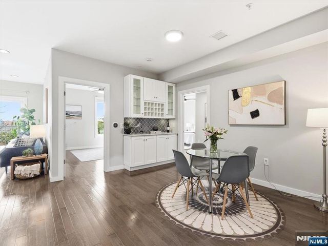 302 Palisade Avenue 404, Jersey City, NJ 07307