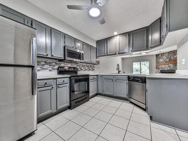 1918 Cornell Way, Morrow, GA 30260