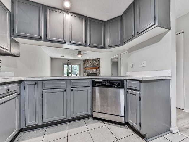 1918 Cornell Way, Morrow, GA 30260