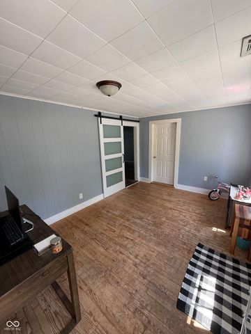 7912 N Depot Street, Clifford, IN 47226