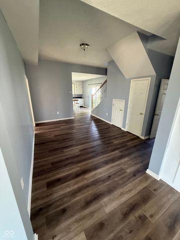 7912 N Depot Street, Clifford, IN 47226