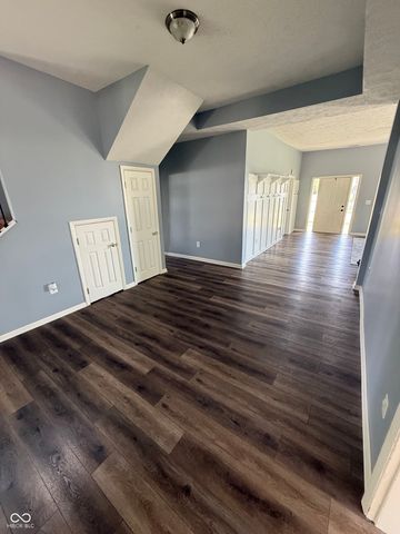 7912 N Depot Street, Clifford, IN 47226
