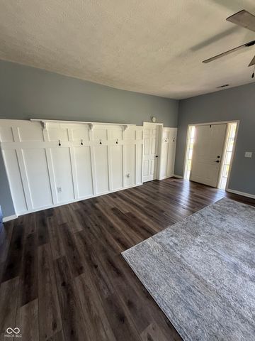 7912 N Depot Street, Clifford, IN 47226