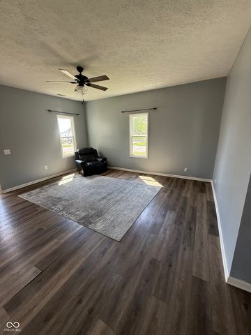 7912 N Depot Street, Clifford, IN 47226