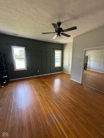 7912 N Depot Street, Clifford, IN 47226