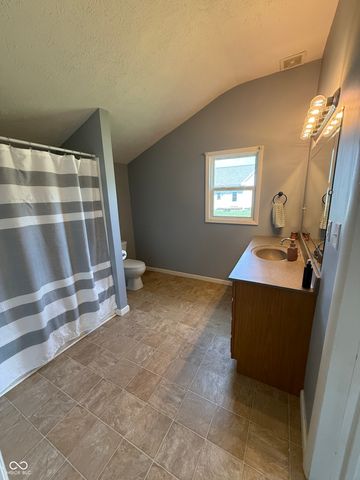 7912 N Depot Street, Clifford, IN 47226