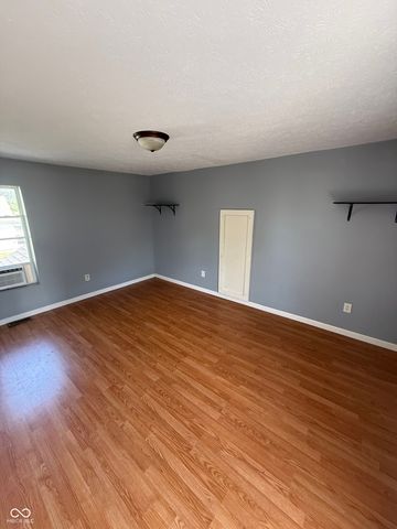 7912 N Depot Street, Clifford, IN 47226
