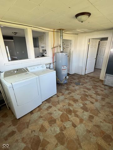 7912 N Depot Street, Clifford, IN 47226