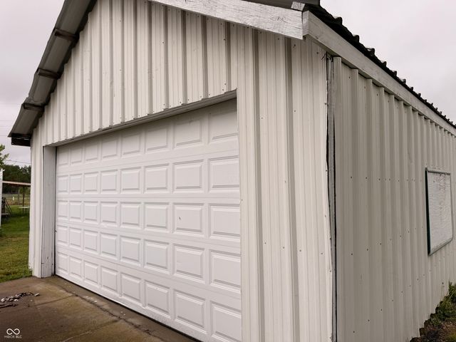 7912 N Depot Street, Clifford, IN 47226
