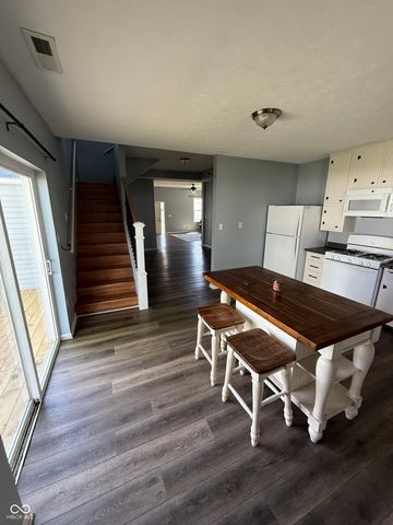 7912 N Depot Street, Clifford, IN 47226