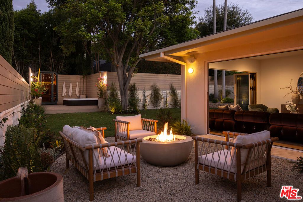 3684 Willowcrest Avenue, Studio City, CA 91604 — exterior