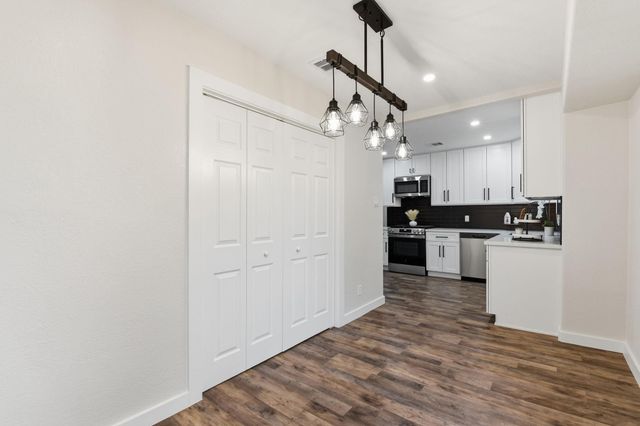 906 Creager Street, Houston, TX 77034