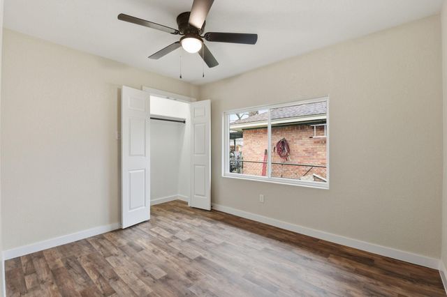 906 Creager Street, Houston, TX 77034