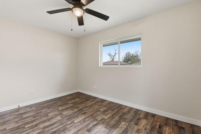 906 Creager Street, Houston, TX 77034