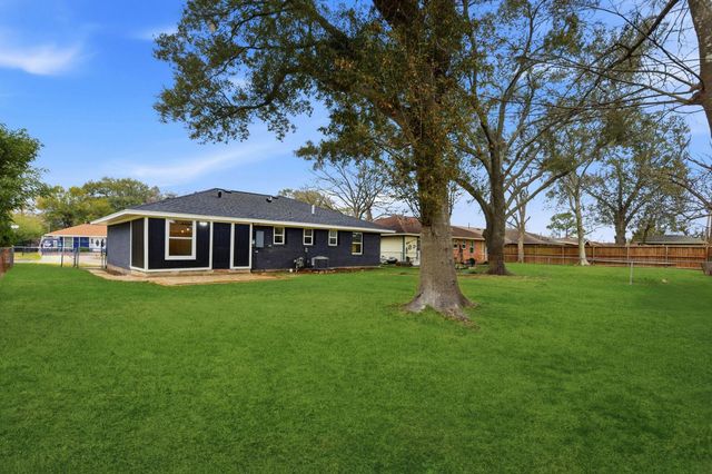 906 Creager Street, Houston, TX 77034