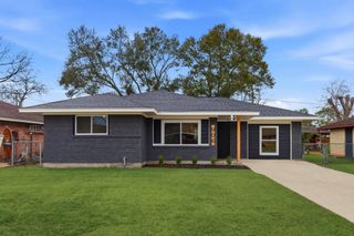 906 Creager Street, Houston, TX 77034