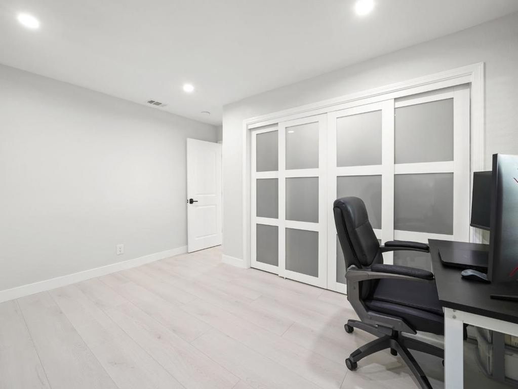 Image 24 of property listing at 14 Via Campina, San Jose, CA 95139