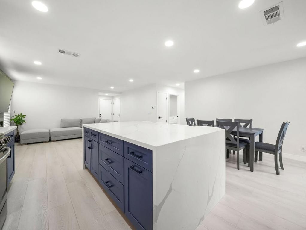 Image 7 of property listing at 14 Via Campina, San Jose, CA 95139