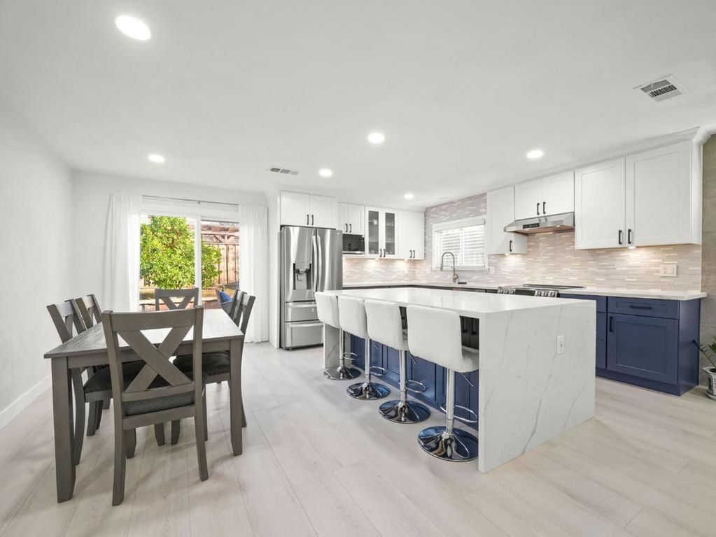 Image 8 of property listing at 14 Via Campina, San Jose, CA 95139