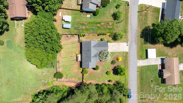 1621 Herbie Circle, Newton, NC 28658