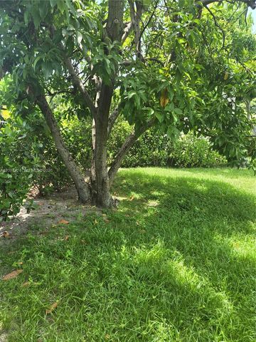 1170 NE 111th Street 1170, Miami, FL 33161