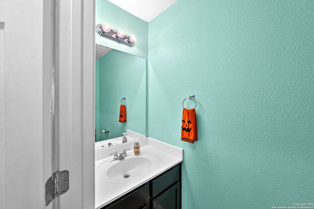 1523 Alaskan Wolf, San Antonio, TX 78245