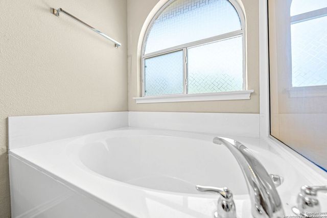 1523 Alaskan Wolf, San Antonio, TX 78245