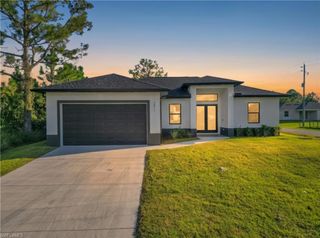 2911 37th ST W, Lehigh Acres, FL 33971