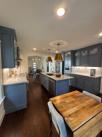 4057 W 7th Street, Fort Worth, TX 76107