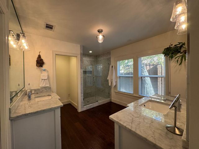 4057 W 7th Street, Fort Worth, TX 76107