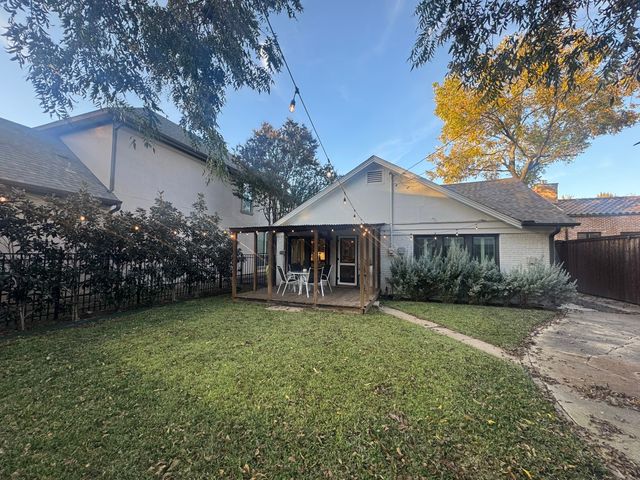 4057 W 7th Street, Fort Worth, TX 76107