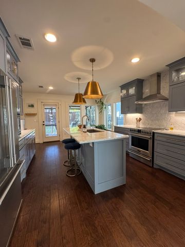 4057 W 7th Street, Fort Worth, TX 76107