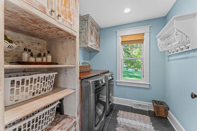 E1475 Owens Drive, La Valle, WI 53941