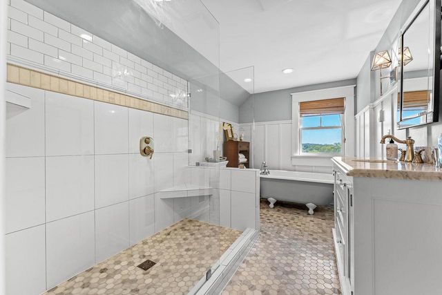 E1475 Owens Drive, La Valle, WI 53941